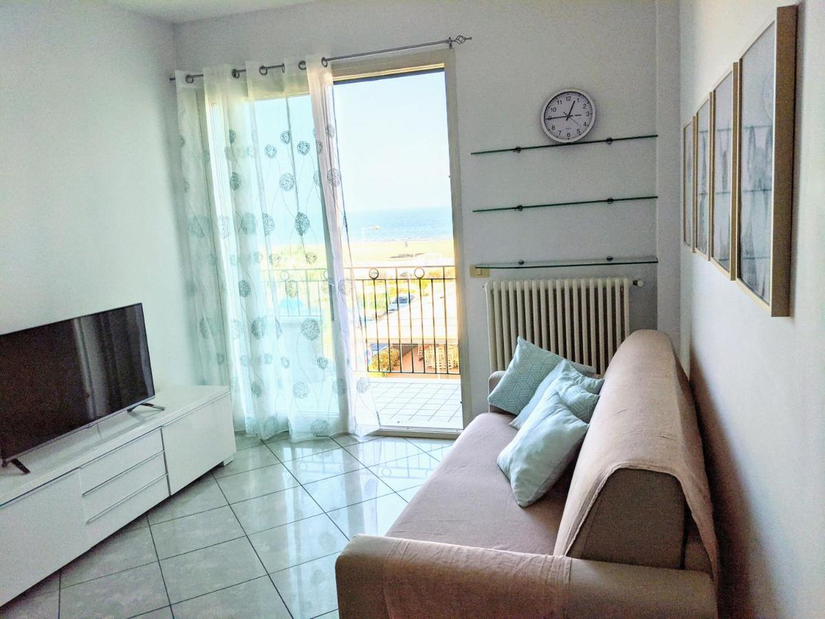 Appartamento A Riccione Con Balconcino Vista Mare المظهر الخارجي الصورة