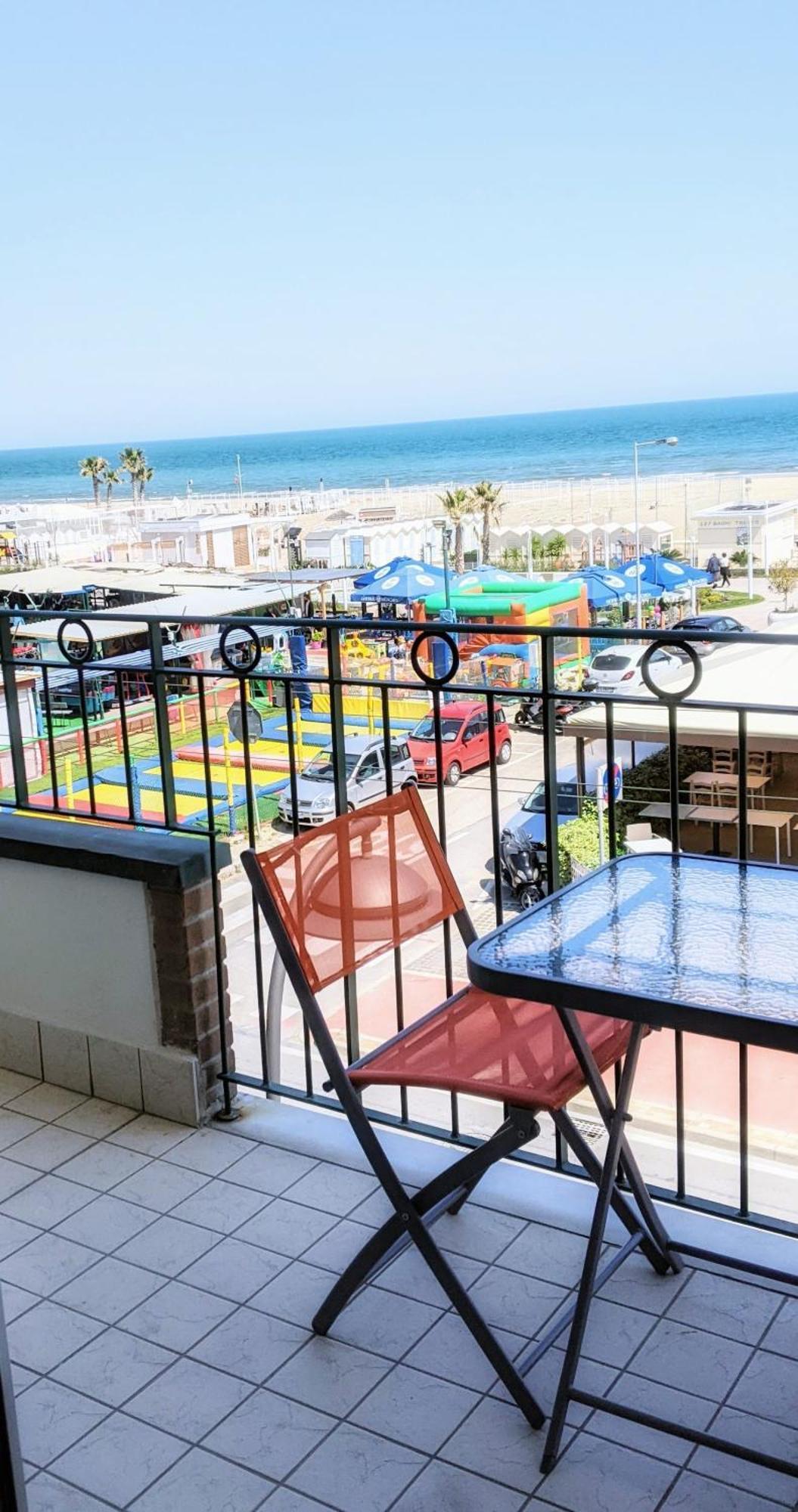 Appartamento A Riccione Con Balconcino Vista Mare المظهر الخارجي الصورة